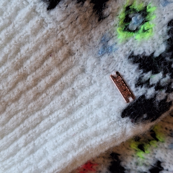 ❤Victoria's Secret XL Sweater PINK Cropped Long-Sleeved White Black Green V-Neck - Picture 11 of 12